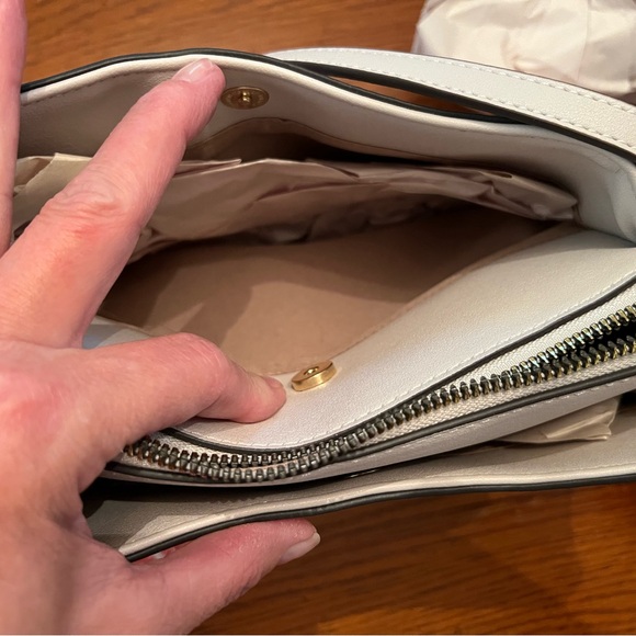 Nanette Lepore MaLogo Crossbody with card case and scarf NWT Logo Stripe - Picture 10 of 12